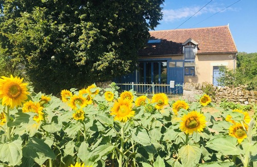 Pazy House | Modern farmhouse in a hamlet at the gates of the Morvan