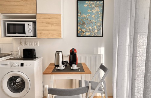 Palaiseau Apartment | Modern studio, 3 min walk from MASSY-TGV STATION
