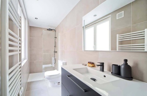 7th Arrondissement Apartment | Modern studio in the heart of 7ᵉ, near the Eiffel Tower
