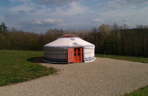 Magnien Cottage | Mongolian yurt, on the edge of a forest and a hiking trail