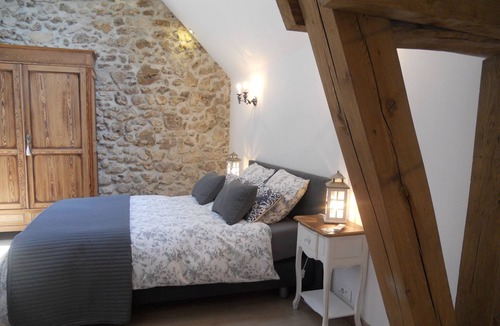 Mareuil-le-Port Hotel | Moonstone room "The Thousand and One Stones"