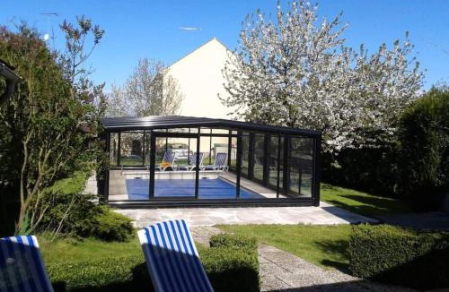 Jagny House | Nalan Johannisien, Maison piscine chauffée-Spa, Paris CDG-Disney