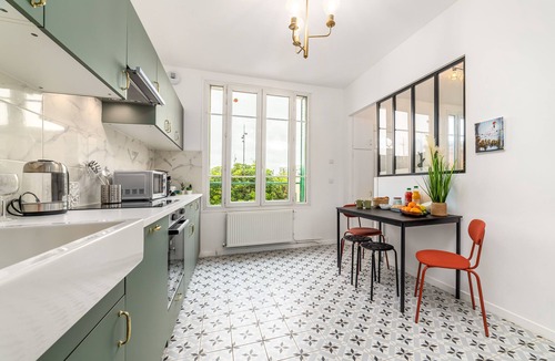 Juvisy-sur-Orge House | Near to Paris & Orly Airport. Lovely house, one minute walk Juvisy train station