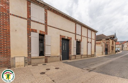 Monthelon Apartment | Nestor's Pressoir