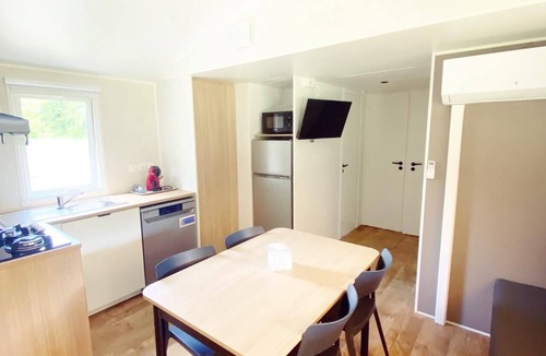 Gouvieux House | New 4-bedroom mobile home with beautiful terrace, just a stone's throw from Chantilly!