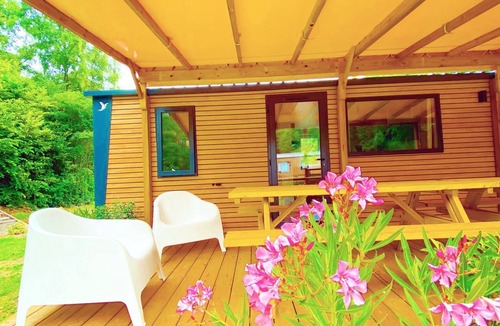 Gouvieux House | New 4-bedroom mobile home with beautiful terrace, just a stone's throw from Chantilly!
