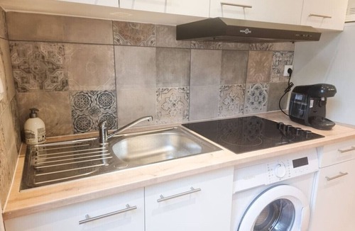 Guyancourt Apartment | New apartment with terrace 2 steps from the center