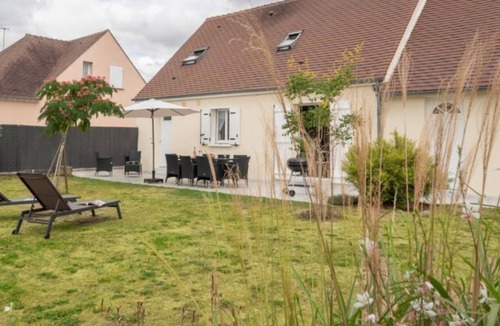 Le Meux Cabin | New house with garden sleeps 8 Compiègne 10 mn