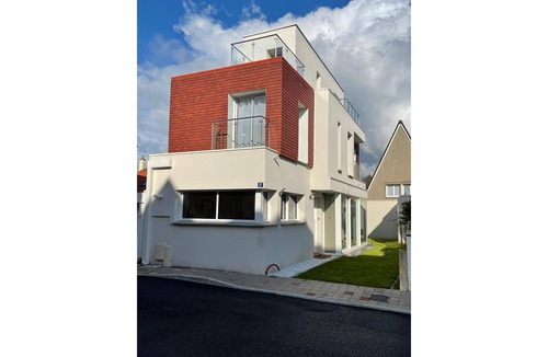 Le Touquet-Paris-Plage House | New, light-filled cubic villa 300 metres from the sea & town center