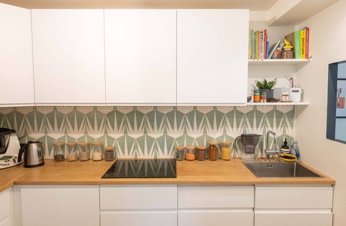 Quartier de Becon House | NEW! Stylish Modern Home 15-min From City Center!