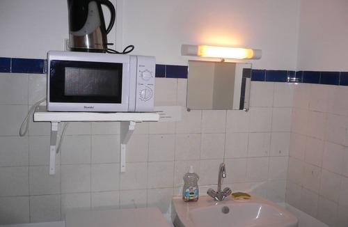 Le Mesnil-Esnard House | Nice and comfortable room.