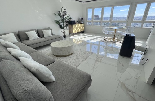 Gare Apartment | Nice Apartment with amazing view of Paris +Parking