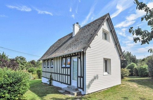 Saint-Aubin-sur-Mer House | Nice home in Saint-Aubin-sur-Mer
