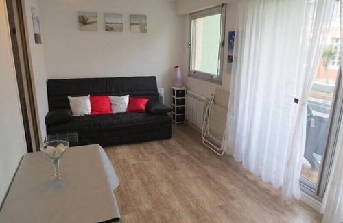 Le Touquet-Paris-Plage Apartment | Nice Studio cabin on the 1st floor with balcony, for 4 people, close to the Market Hall.
