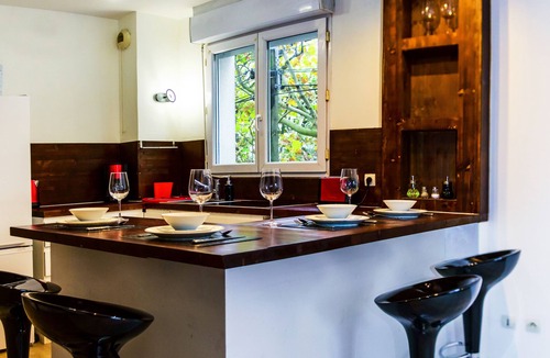 Noisy-le-Sec Apartment | Nouveau MKI Design Disney+ Proche Paris