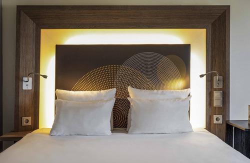 Saint-Denis Hotel | Novotel Paris Saint Denis Stade Basilique