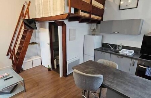 Arras Apartment | Old Arras studio with mezzanine