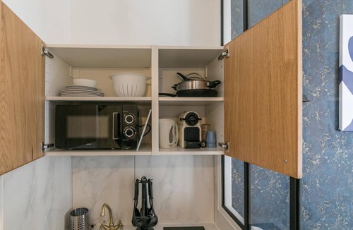 Quartier du Faubourg-Montmartre Apartment | Opéra - Rossini 25: cosy flat for 2