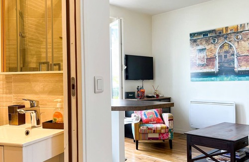 Plaisance Apartment | Paris 14eme - Very beautiful newly decorated designer apartment.