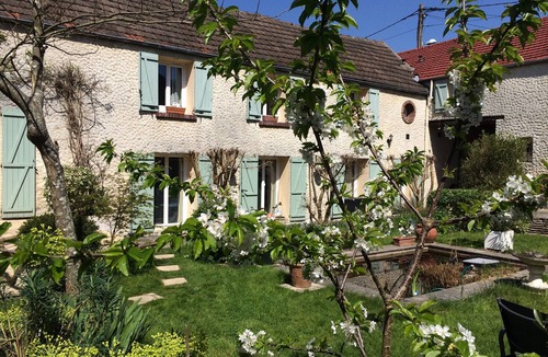 Frepillon House | Paris, the Impressionists, Disney, Versailles, forest walks and swimming pool