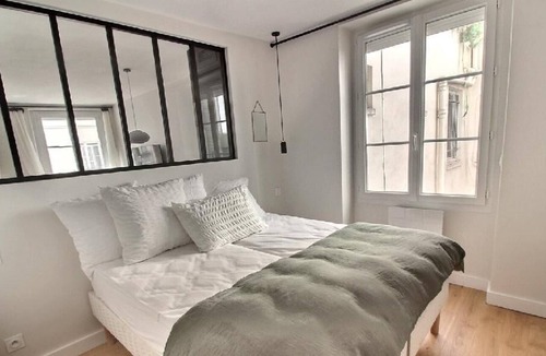 Quartier du Mail Apartment | Parisian Home|202257|2 chambres|Montorgueil