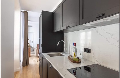 Faubourg-du-Roule Apartment | Patras, 4 stars, Luxury at 1 minute walk to the Champs-Elysées