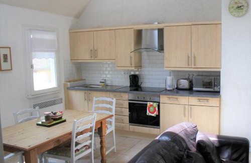 Asnieres sur Vegre House | Paulanosa Gite