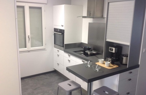 Montmirail House | PAVILION T3 furnished on closed ground
