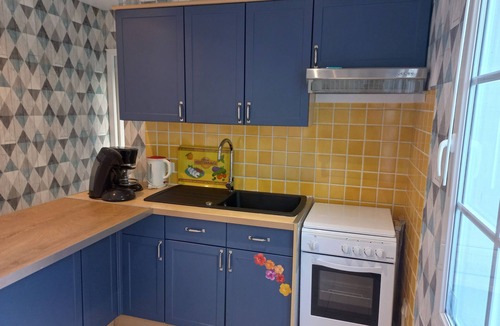 Wailly-Beaucamp House | Peaceful retreat with garden, terrace, WiFi & private parking (3 guests)