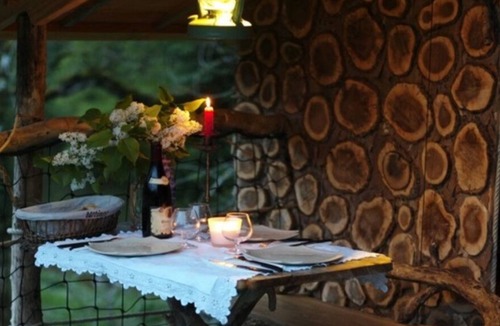 Nans-sous-Sainte-Anne Cabin | Perched hut located near a river