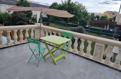 Persan Apartment | Persan Charmant Studio Avec Grand Balcon