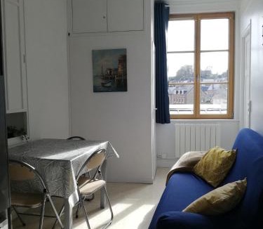 Veules-les-Roses Apartment | Petit appartement en bord 2 mer.
