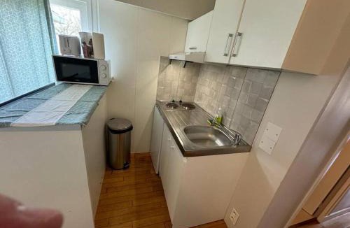 Coubron Apartment | Petit Pied-à-Terre