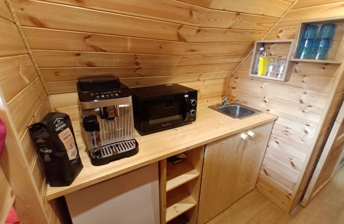 Herzeele Cabin | Petite Cabane Féérique Dans la Campagne
