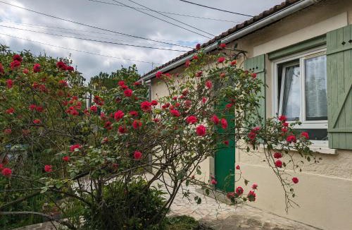 Goussainville Apartment | Petite maison proche l'aéroport Charles de Gaules, parc Astérix et Stade de France