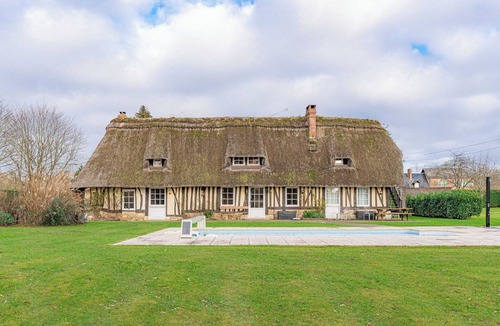 Saint-Eloi-de-Fourques Apartment | Pleasant country house - 4BD/8P - Normandy