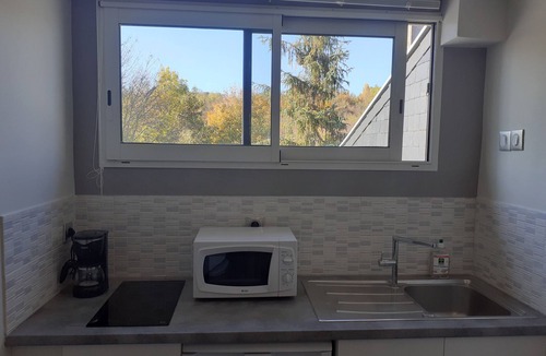 Mareil-Marly Apartment | Pleasant studio near St Germain-en-Laye (TV/Wifi)