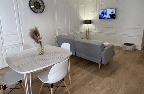 La Ferte-sous-Jouarre Apartment | PRETTY CITY APARTMENT