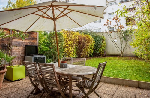 Faubourg de l'Arche House | Pretty house with garden - Welkeys