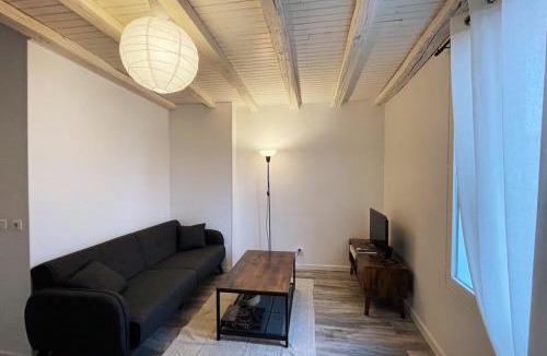 Montereau-Fault-Yonne Apartment | Proche Fontainebleau - Chez Christophe
