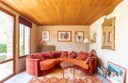 Morogues House | Quaint Holiday home in Morogues with Garden