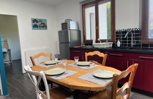 Violaines Apartment | Quiet apartment in the heart of the garden