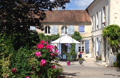 Plailly Ski Chalet | Quiet chalet close to CDG airport, Chantilly, Senlis