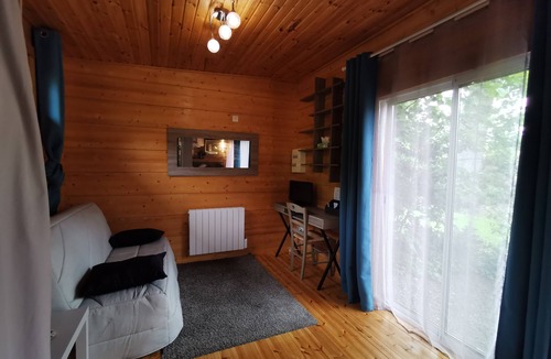 Plailly Ski Chalet | Quiet chalet close to CDG airport, Chantilly, Senlis