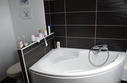 Accolans House | Quiet cottage in the Franche-Comté countryside