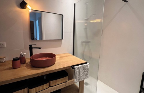 Saint Joseph/Mittelharth Apartment | Quiet design cocoon a stone's throw from the heart of the city