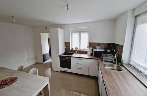 Maing House | Quiet, fully-equipped house with garden