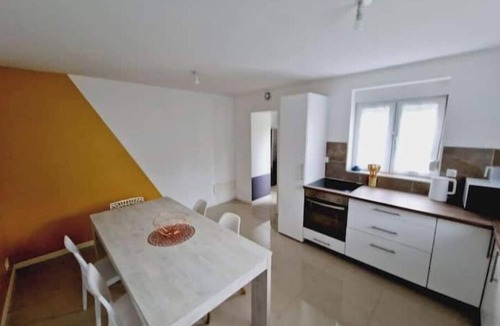Maing House | Quiet, fully-equipped house with garden