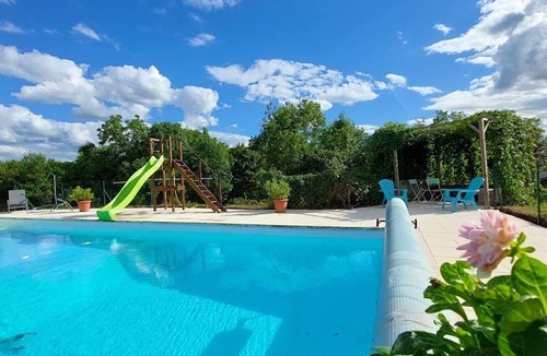Velle-sur-Moselle Cottage | Quiet house, 2 bedrooms, terrace, pets allowed, parking, EV charging