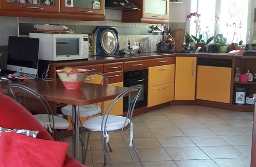 Le Plateau House | quiet house with private garden and parking - 20 minutes Paris - 30min Eurodisney